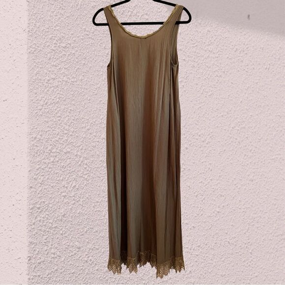 Vintage 70s/80s crinkle fabric sage green midi dress lace hem - Picture 8 of 10